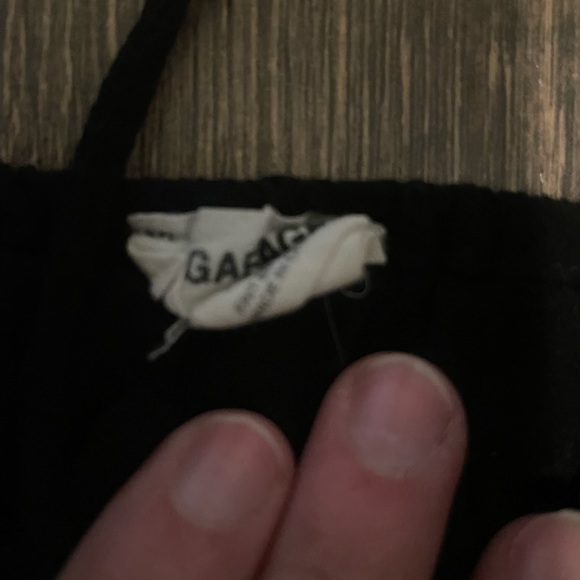 Black garage tank - Picture 2 of 2